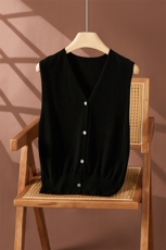 秋新款V领单排扣马甲背心女无袖针织坎肩外穿短款羊绒衫，女装马甲，朵沐纯羊绒