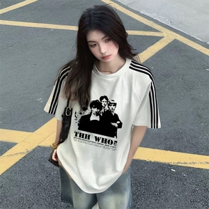 抖音得物品质二开240克宽松纯棉美式潮牌印花三条杠中性风短袖T恤图片