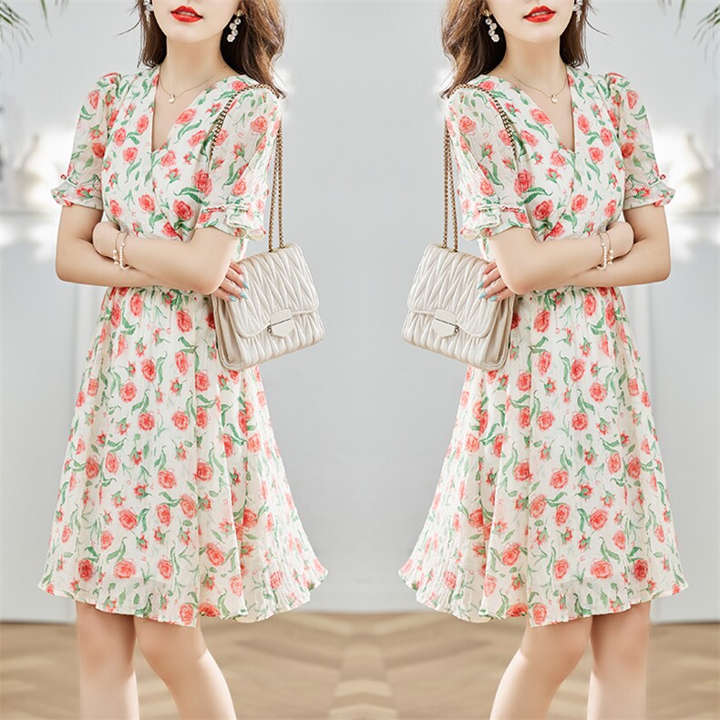 2023年夏季中长款潮流舒适有范优雅气质百搭连衣裙，女装连衣裙，魅丽静蓝