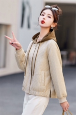 2024春秋季菱形方格短款连帽休闲小个子外套小香风洋气妈妈装上衣，女装短外套，依恋蒂丝