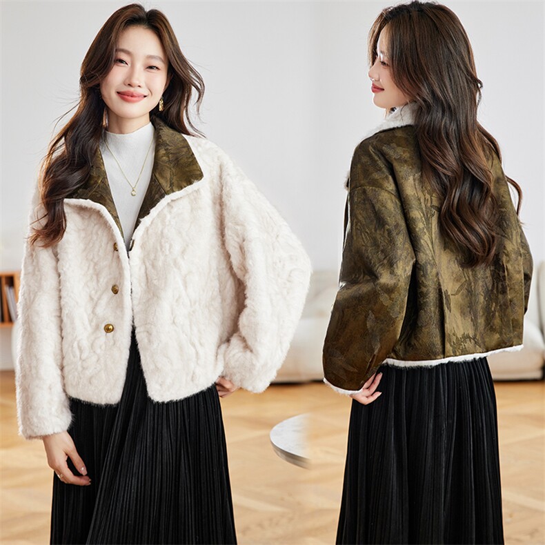 在仓~2025年冬季加厚皮毛一体双面穿保暖重磅提花三粒扣宽松外套，女装皮草，新依时派