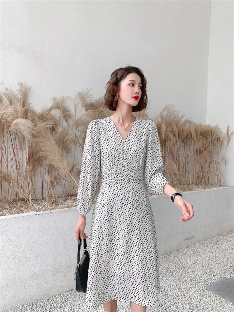 秋冬新款优雅修身中长款连衣裙女装，女装连衣裙，荷塘月色