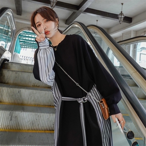 现货 271-9903-P115 新款腰带前后两用卫衣拼条纹连衣裙 控价168图片