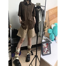 咖啡色