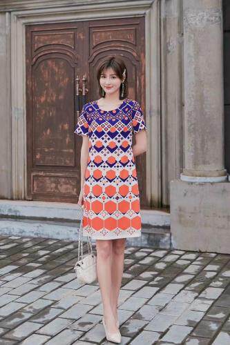 夏装连衣裙，女装连衣裙，茜茜靓点