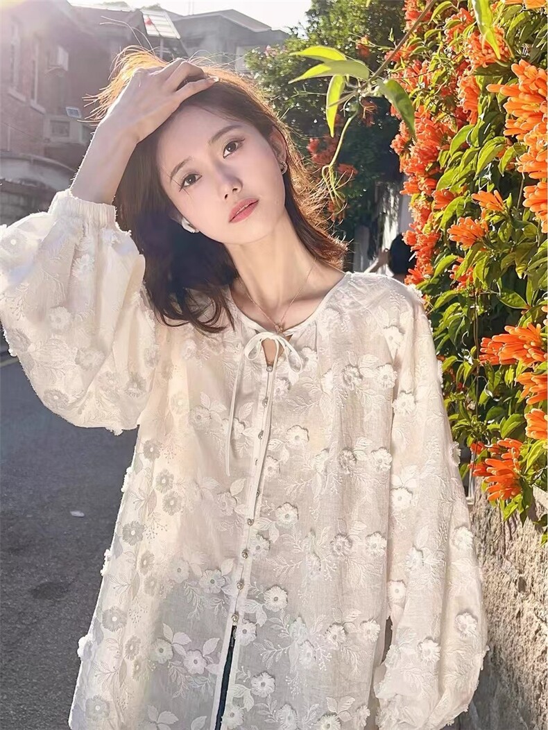 重工立体刺绣小衫女春夏2024年新款法式高级感纯棉长袖绑带白衬衫,女装衬衫,喜见多金