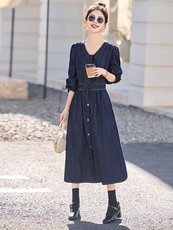 牛仔连衣裙女长款2025秋装新款韩版收腰显瘦气质减龄休闲牛仔裙，女装连衣裙，流量+