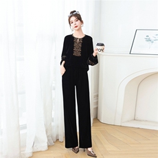 春夏重工气质刺绣新中式复古高级感运动休闲两件套原创设计，女装套装/套裙，梦依杭