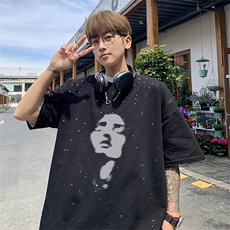 黑色