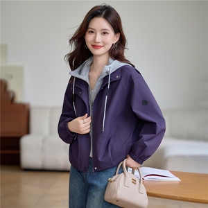 现货纯色连帽拼接外套女图片
