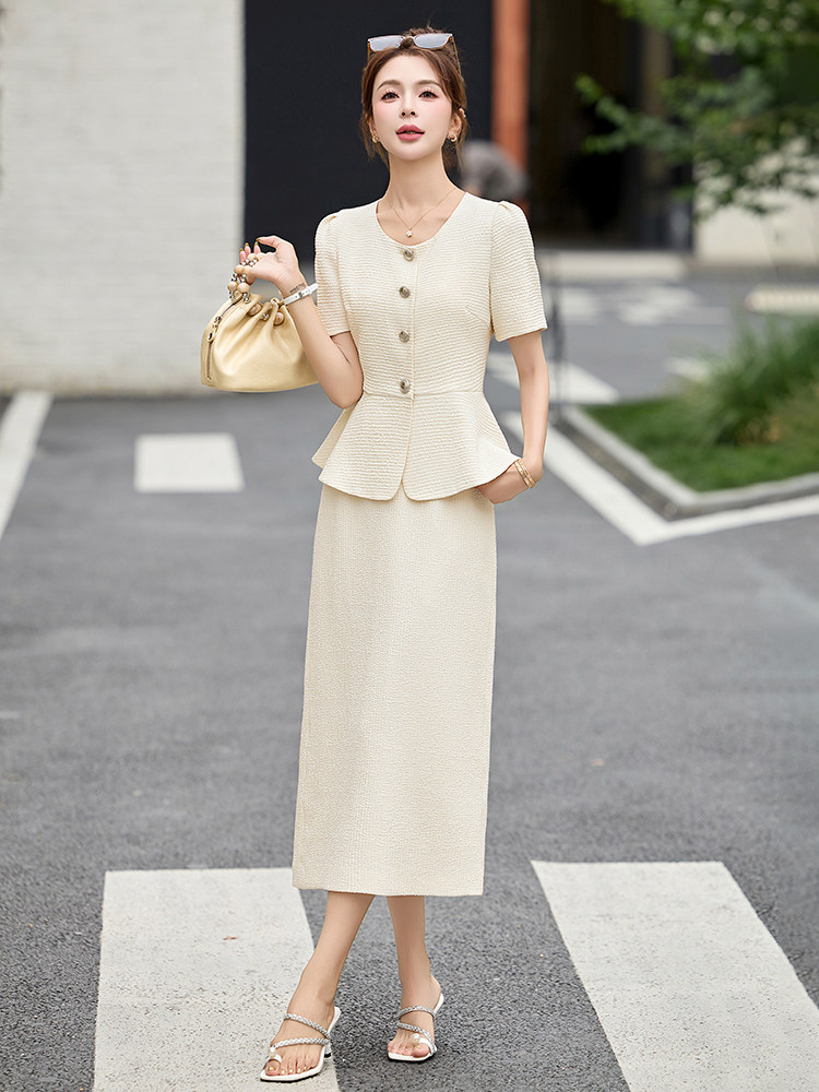 2025夏季新款短袖女装通勤小香风时尚高端显瘦收腰职业套裙两件套,女装套装/套裙,布芭啦