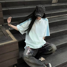 抖音得物品质二开240克宽松纯棉美式潮牌印花三条杠中性风短袖T恤，男装T恤，电商A486