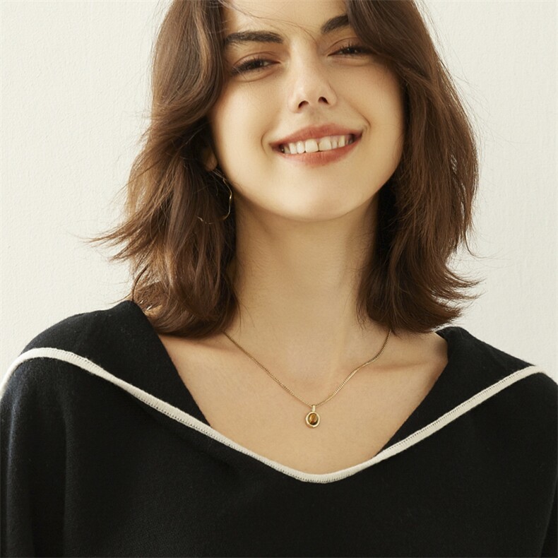 时尚百搭35%羊绒宽松帽衫秋季必备舒适保暖女款毛衣,女装羊绒衫,戎美山
