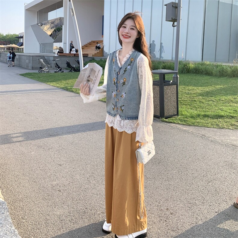碎花刺绣牛仔马甲蕾丝衬衫阔腿裤套装女春秋大方得体巨好看三件套图片