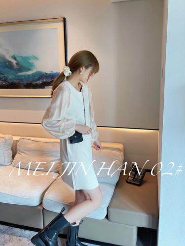 美巾涵秋季新款拼接袖连衣裙，女装连衣裙，美巾涵