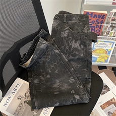 黑色