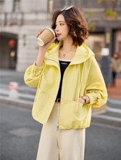 2026年早春新款休闲时尚连帽拉链开衫外套温柔韩版百搭洋气上衣女，女装短外套，梦懿尔