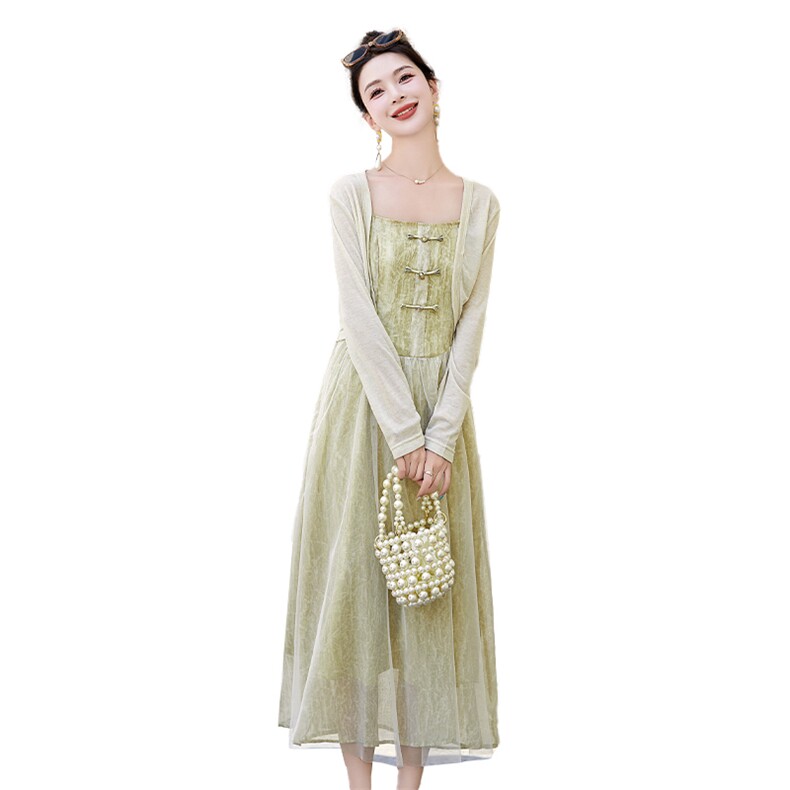 《现货新品》多色可选时尚休闲针织短外套复古连衣裙两件套,女装套装/套裙,曼琳思菲