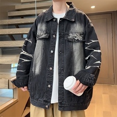 黑色