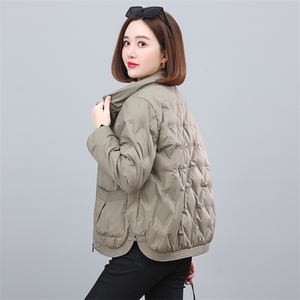 时尚气质休闲短款翻领羽绒服女冬装新款保暖外套图片