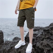 军绿色