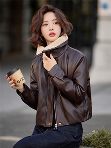 【2025冬季女装新款】大量现货大毛领金属丝皮90绒短款皮羽绒服图片