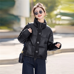 高级感羽绒服女2025冬季新款高端时尚百搭翻领PU皮保暖短款外套J图片