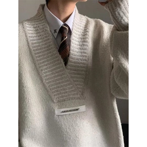 学院风V领毛衣男美式高级感情侣针织衫复古慵懒风低领外套MY28图片