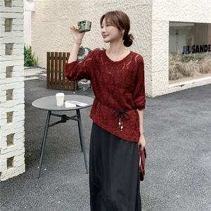 设计感小众气质女轻奢套装红色镂空长袖针织衫吊带裙两件套春秋装图片