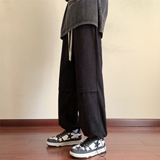 黑色