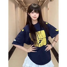 藏青色