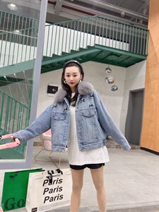 重工珍珠款派克服牛仔外套图片