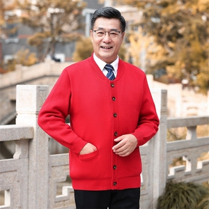 中老年本命年衣服爸妈针织情侣装男女毛衣红外套爷爷奶奶羊毛开衫图片