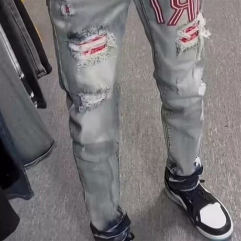 潮牌破洞补丁牛仔裤男百搭痞帅小脚裤美式高街字母贴布小直筒长裤,男装牛仔裤,星座506A