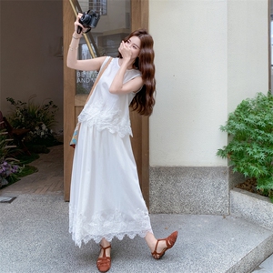 黄色蕾丝拼接背心套装裙女2025年夏季日系文艺风百搭半身裙两件套图片
