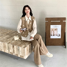 套装裤卡其色刺绣马甲衬衫阔腿裤三件套女秋，女装套装/套裙，浙宝186