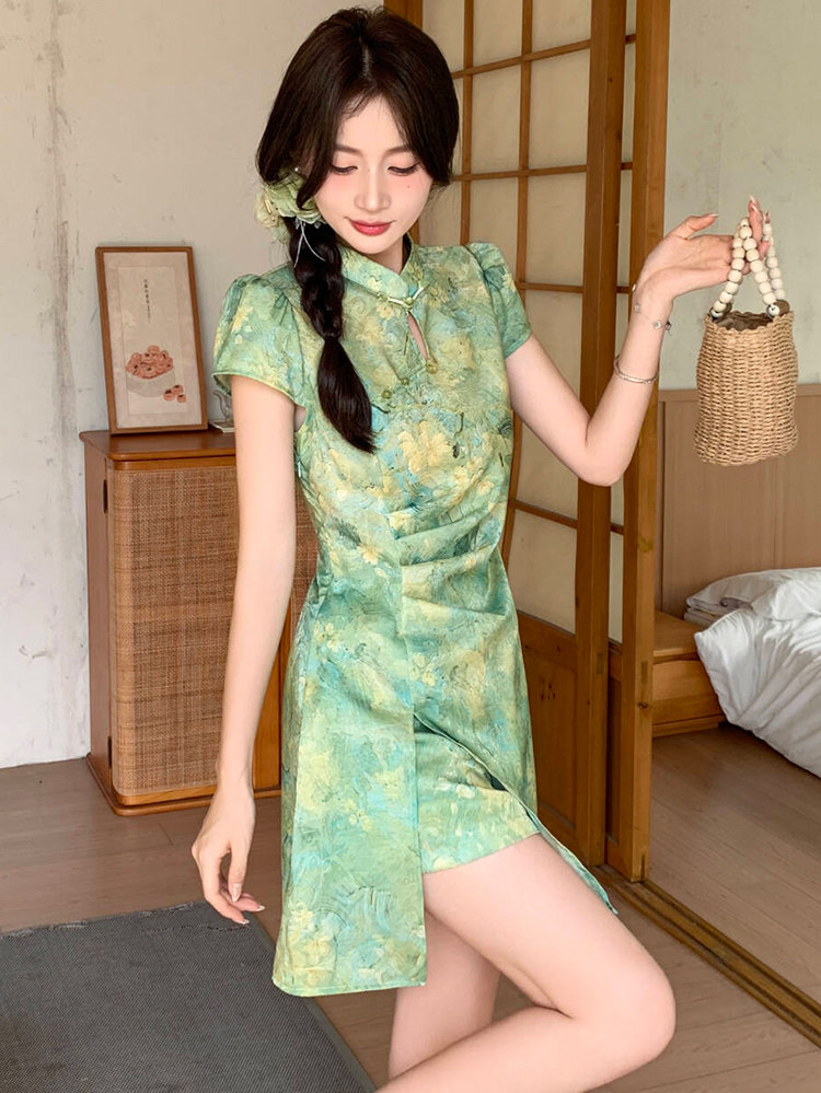 新中式g风改良旗袍套装女2026夏季新款洋气修身印花短裤两件套,女装套装/套裙,心心服饰