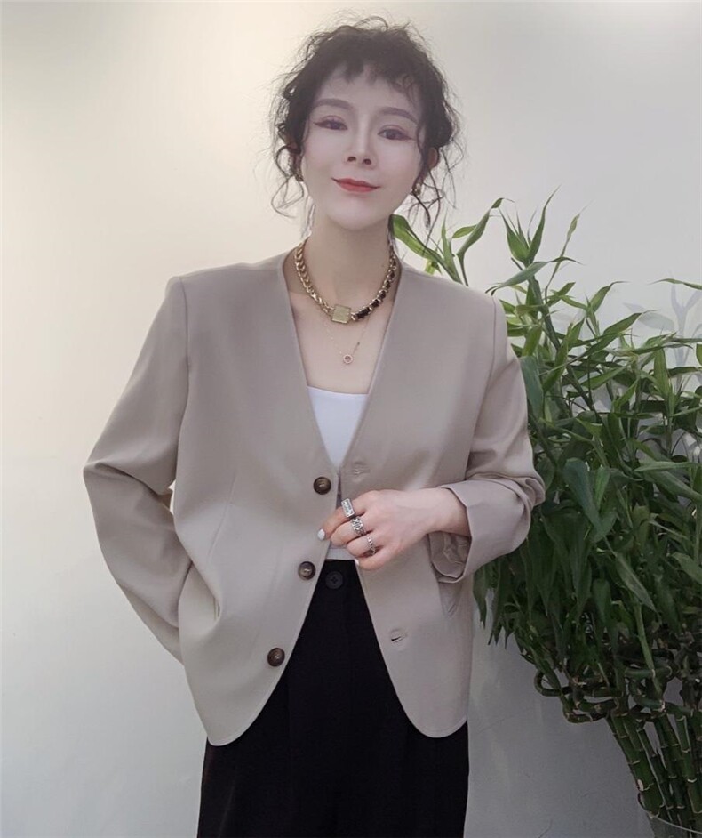 春款新款V领韩版小外套，其它，瑟拉·女人缘