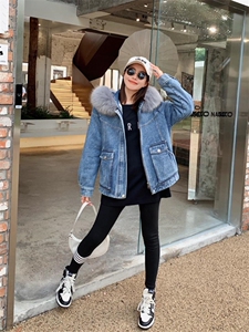 超大毛领 牛仔派克服图片