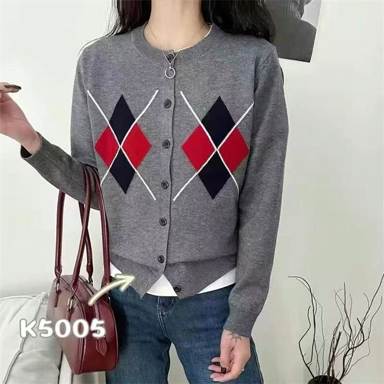 法式复古撞色菱格针织开衫女外搭毛衣2025新款精纺毛洋气内搭毛衣,针织衫/毛衣,百纯羊绒