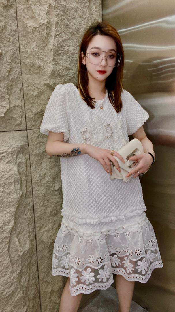 高品质重工艺手工订钻连衣裙，女装连衣裙，红衣情缘