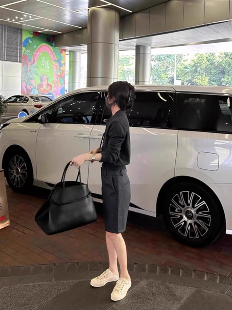 气质简约灰色短款POLO领羊绒针织衫女春秋宽松薄款翻领羊毛打底衫,针织衫/毛衣,美莎羊绒