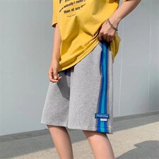 灰色