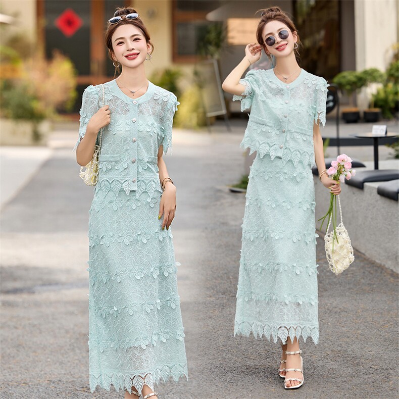 2025夏季新款时尚洋气减龄显瘦立体花朵短袖上衣+半身裙套装，女装套装/套裙，伊仟回