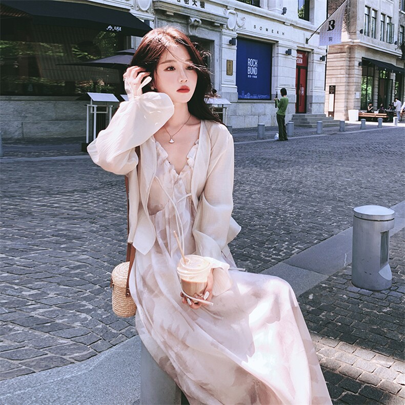 法式吊带连衣裙女2025早春秋新款今年流行碎花裙防晒衫，女装连衣裙，韩秀