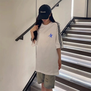 抖音得物高品质二开240克宽松纯棉美式潮牌三条杠织带短袖T恤图片