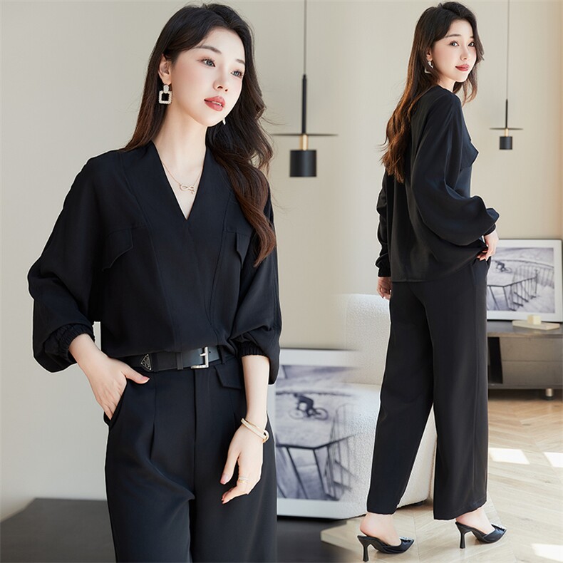 春秋法式高级感上衣衬衫女V领蓝色蝙蝠袖外套美式慵懒风解构衬衣，女装套装/套裙，韩蔻秀