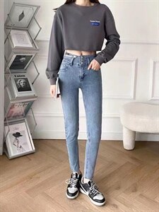 春季新款：韩版卫衣，卫裤，牛仔服，牛仔裤，连衣裙大量上新啦！图片