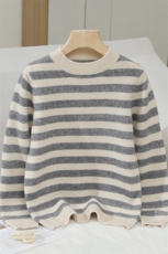 时尚儿童秋冬新款条纹圆领羊毛衫长袖保暖舒适毛衣，童装儿童羊毛衫，冰晶童装