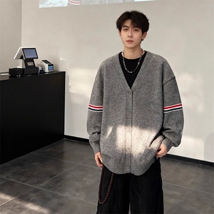 经典品牌V领开衫男针织衫春秋季tb毛衣外套男装休闲外搭纽扣薄款图片